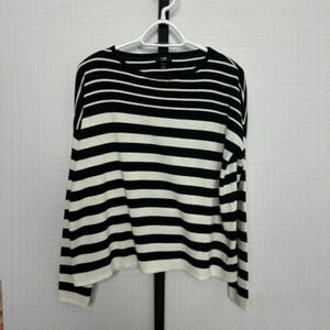 𝅺EUC Line Sweater. Size S, Boxed Fit